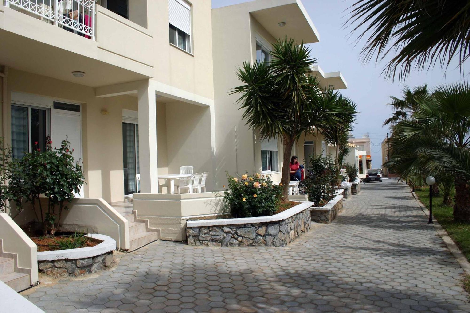 Evilion Hotel Stalos Exterior photo