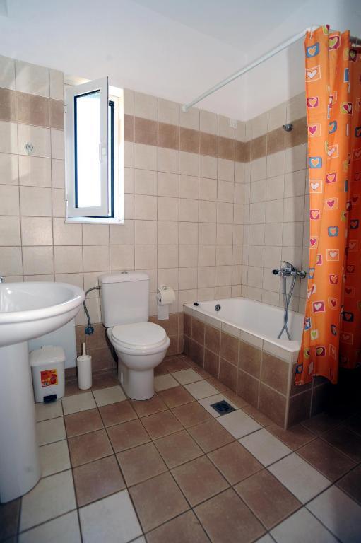 Evilion Hotel Stalos Room photo