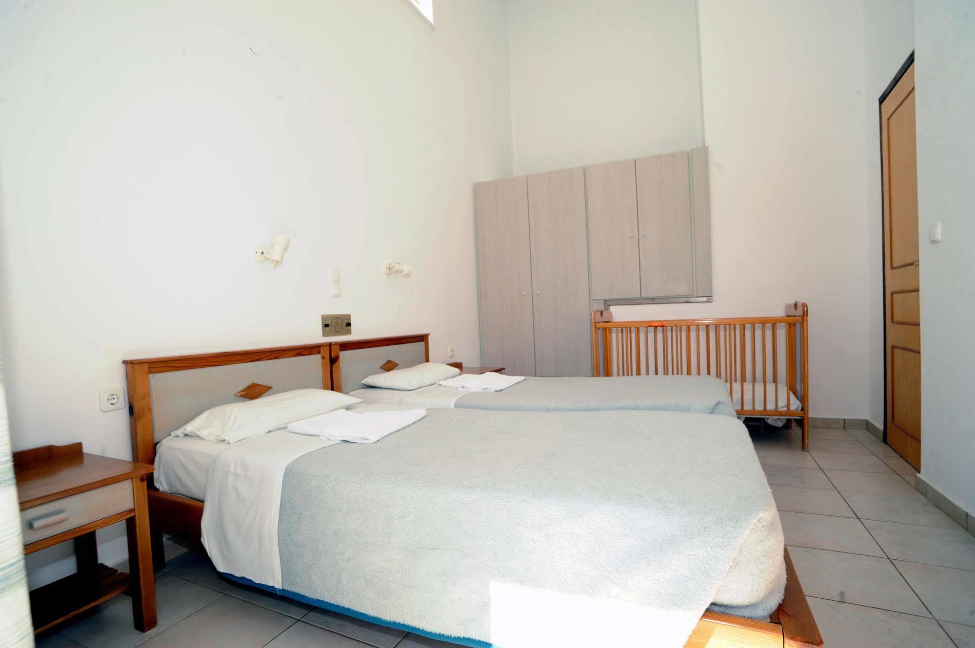 Evilion Hotel Stalos Exterior photo