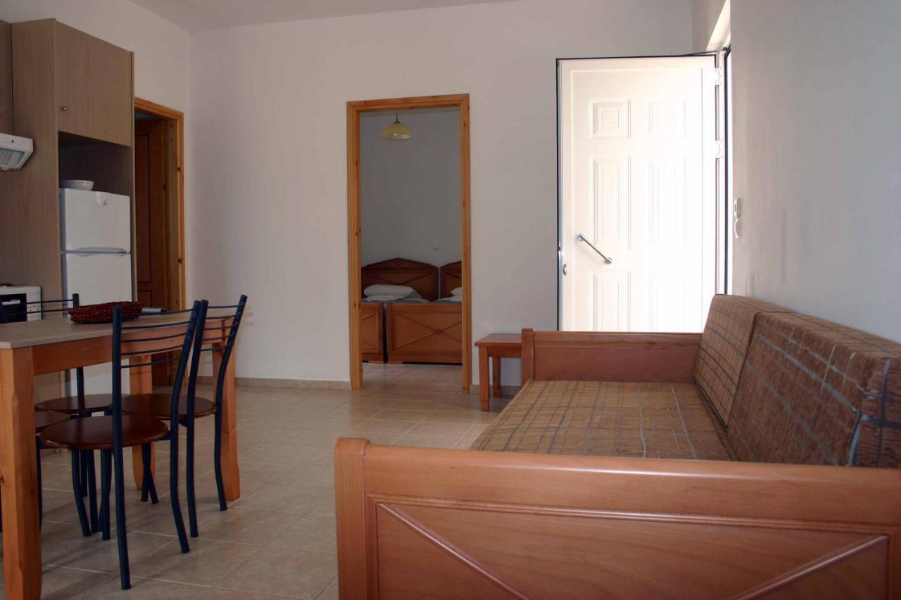 Evilion Hotel Stalos Room photo